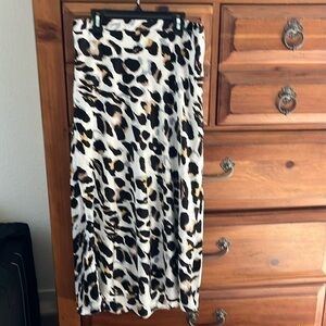 Jardin by Macris Women’s Leopard Print Lined Skirt Size Large NWT